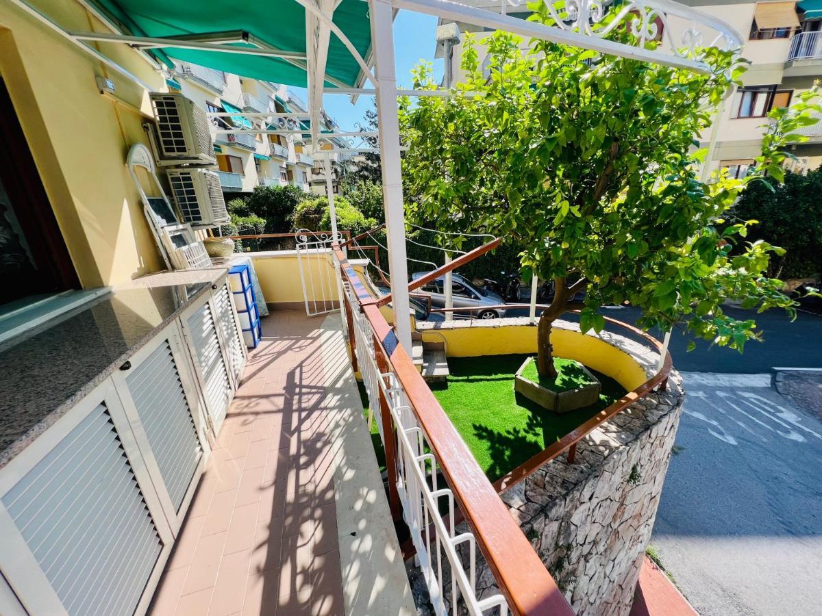 Treehouse Sorrento Apartment Exterior photo
